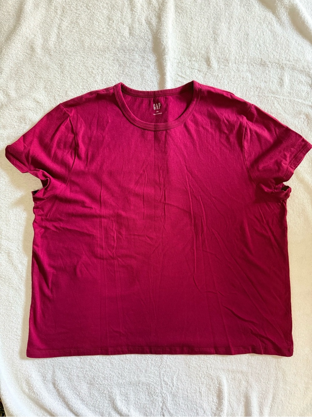 XXL women’s GAP Short Sleeve Crewneck Tee in maroon